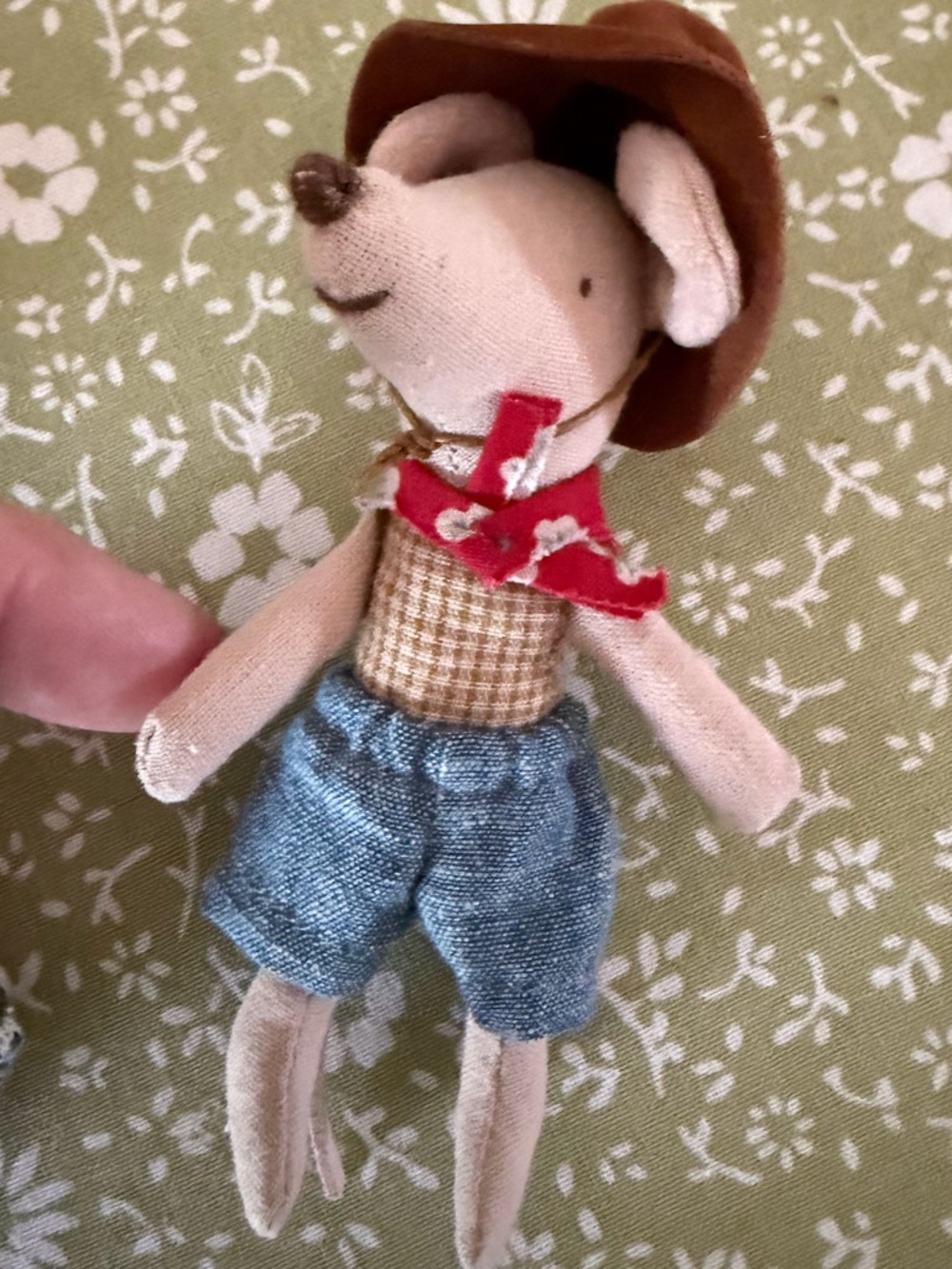 Retired Maileg Cowboy in a Suitcase Little Brother Mouse in New Condition - Picture 7 of 11